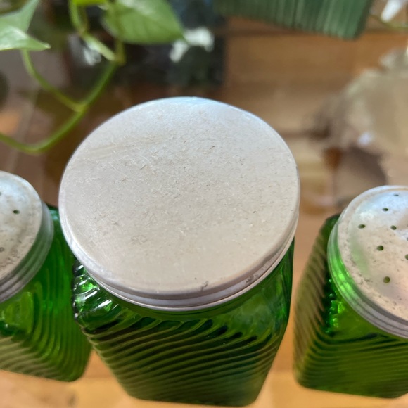 Set of Three Owen’s-Illinois Green Depression Glass Canisters - Picture 4 of 8